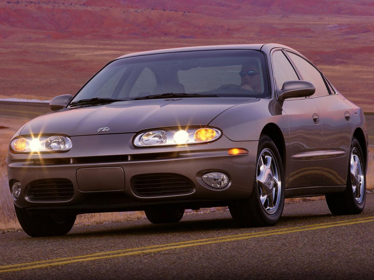 Oldsmobile Aurora 4.0 V8 32V (253 Hp)